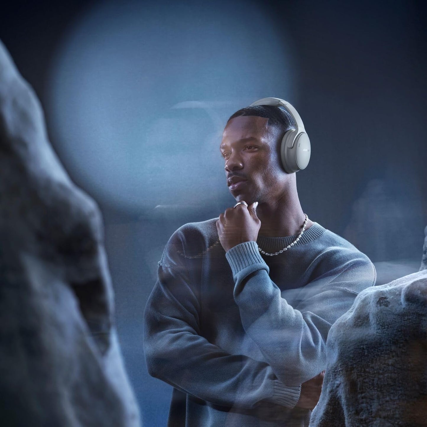 Bose QuietComfort - Auriculares inalámbricos con cancelación de Ruido, Auriculares Bluetooth sobre la Oreja con hasta 24 Horas de duración de la batería, Gris luz de la Luna, edición Limitada